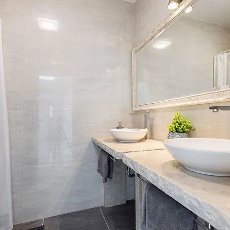 Anela 43259 Villa Porec