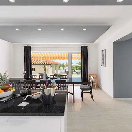 Anela 43259 Villa