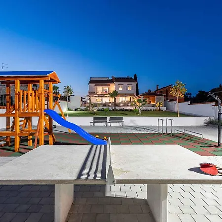 Anela 43259 Villa Poreč